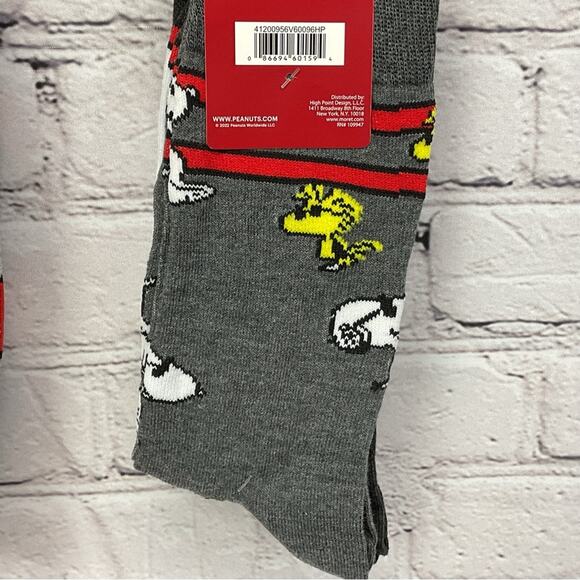 Peanuts Snoopy Woodstock Crew Socks 4 Pair Mens Shoe Size 6.5 -12 Gray/White/Red - Picture 7 of 8